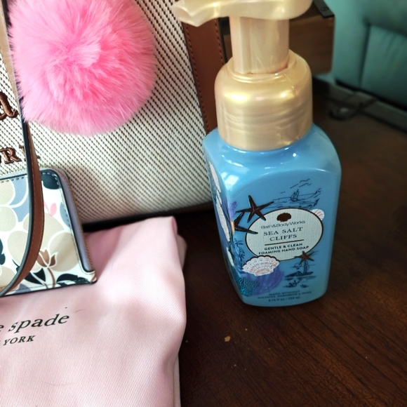 Kate Spade Large Ellie Tote in Warm Gingerbread Bundle - Picture 2 of 16